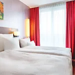 Hotel Leonardo Altstadt 3*