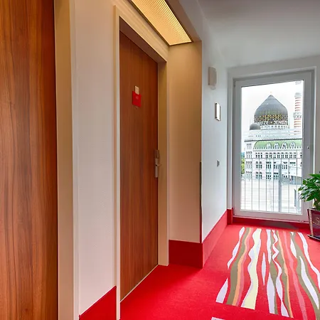 Leonardo Altstadt 3* Drezda