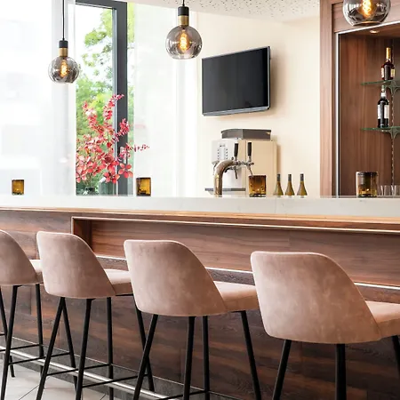 レオナルド アルトシュタット 3*